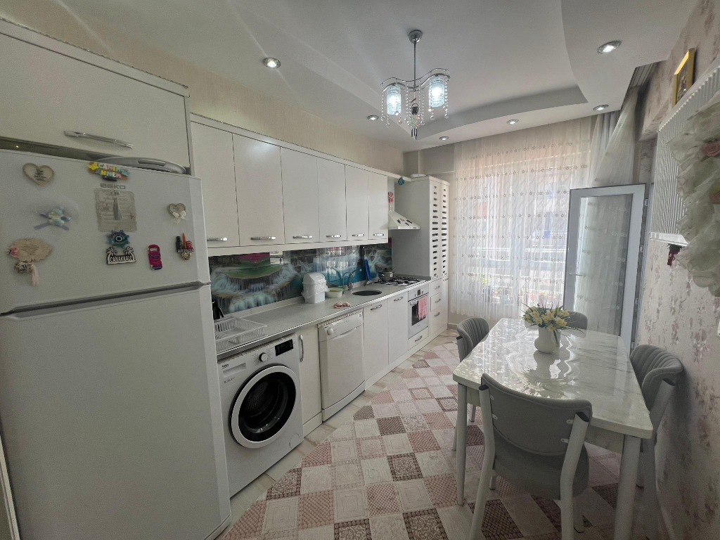 SARIGELİNDEN KARATAŞ MERKEZDE SİTE İÇİ SATILIK 2+1 DAİRE FIRSATI - Sarıgelin Gayrimenkul