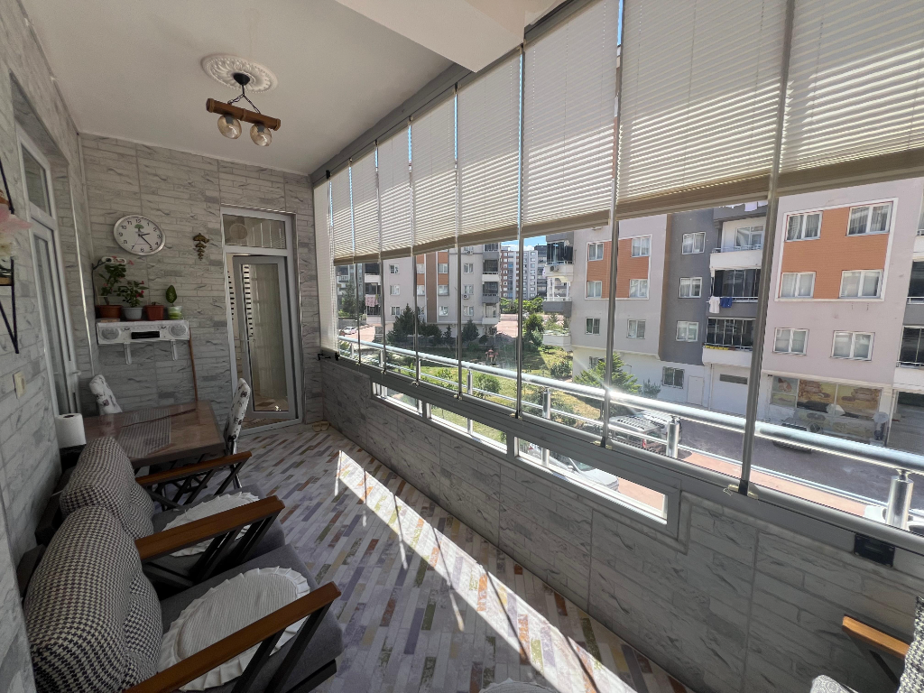 SARIGELİNDEN KARATAŞ MERKEZDE SİTE İÇİ SATILIK 2+1 DAİRE FIRSATI - Sarıgelin Gayrimenkul